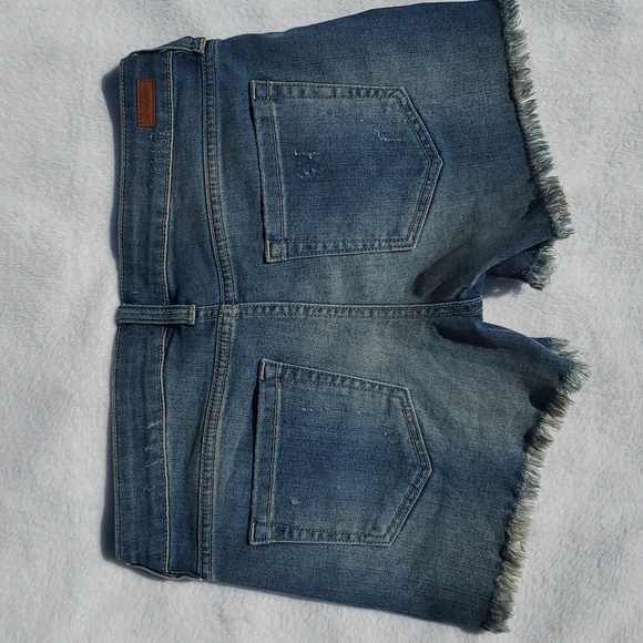 SOLD - NWT Sneak Peek Sexy Boyfriend Denim Shorts Lace Cutout 30 Size M Raw Hem - Picture 7 of 9